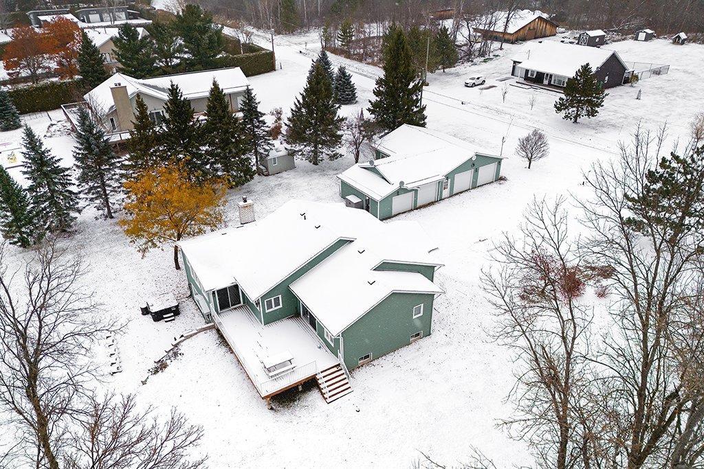 









32


Ch. Jean B. Taylor

,
L'Isle-aux-Allumettes,




QC
J0X1M0

