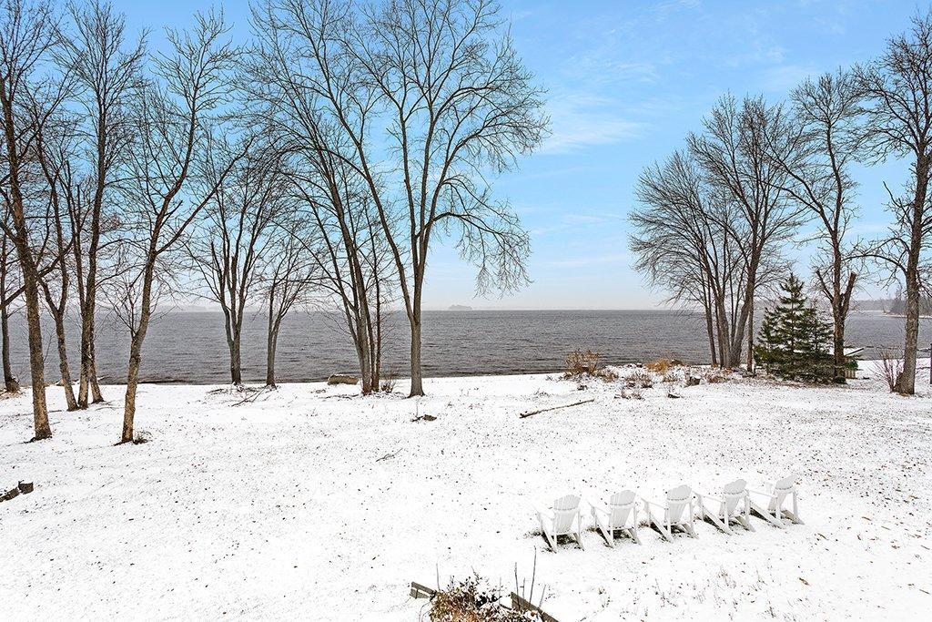 









32


Ch. Jean B. Taylor

,
L'Isle-aux-Allumettes,




QC
J0X1M0

