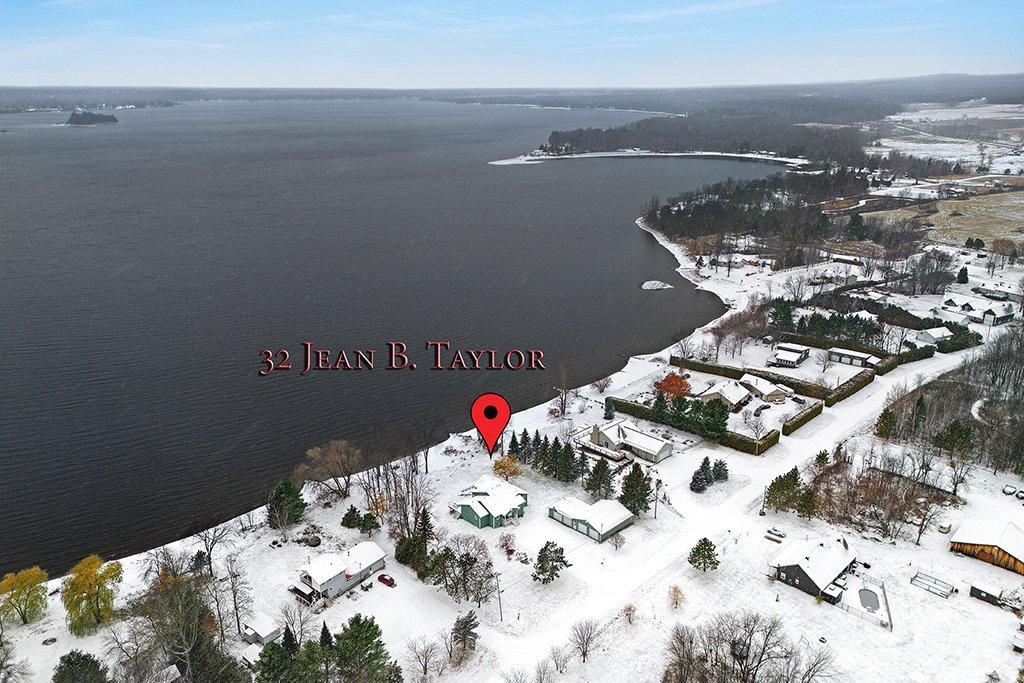 









32


Ch. Jean B. Taylor

,
L'Isle-aux-Allumettes,




QC
J0X1M0

