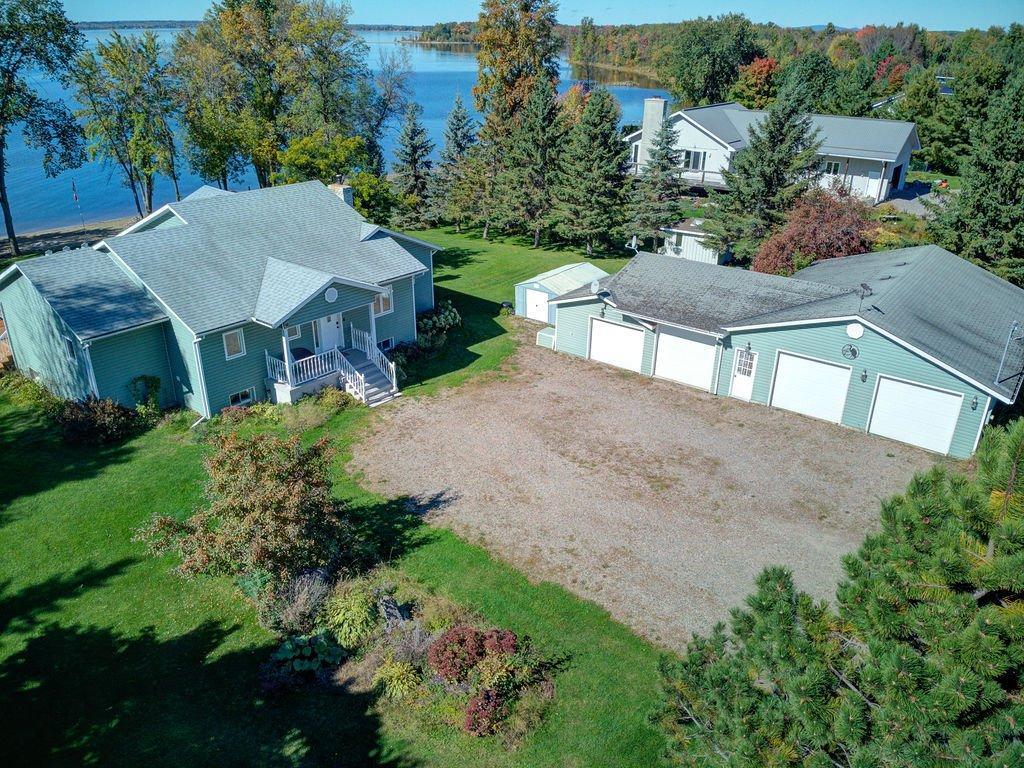 









32


Ch. Jean B. Taylor

,
L'Isle-aux-Allumettes,




QC
J0X1M0

