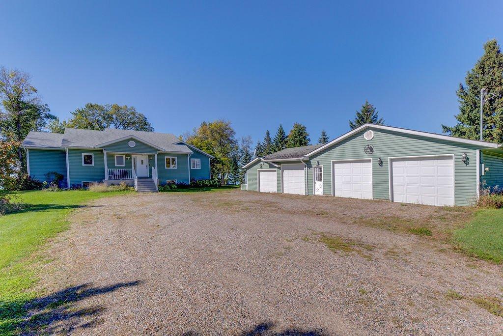 









32


Ch. Jean B. Taylor

,
L'Isle-aux-Allumettes,




QC
J0X1M0

