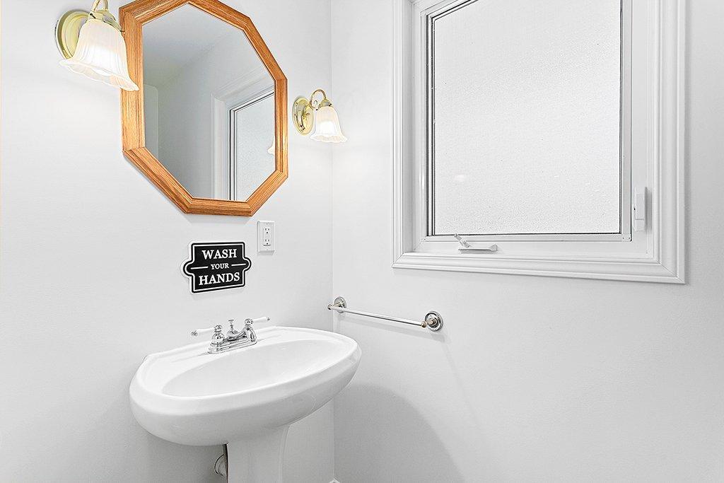 









32


Ch. Jean B. Taylor

,
L'Isle-aux-Allumettes,




QC
J0X1M0

