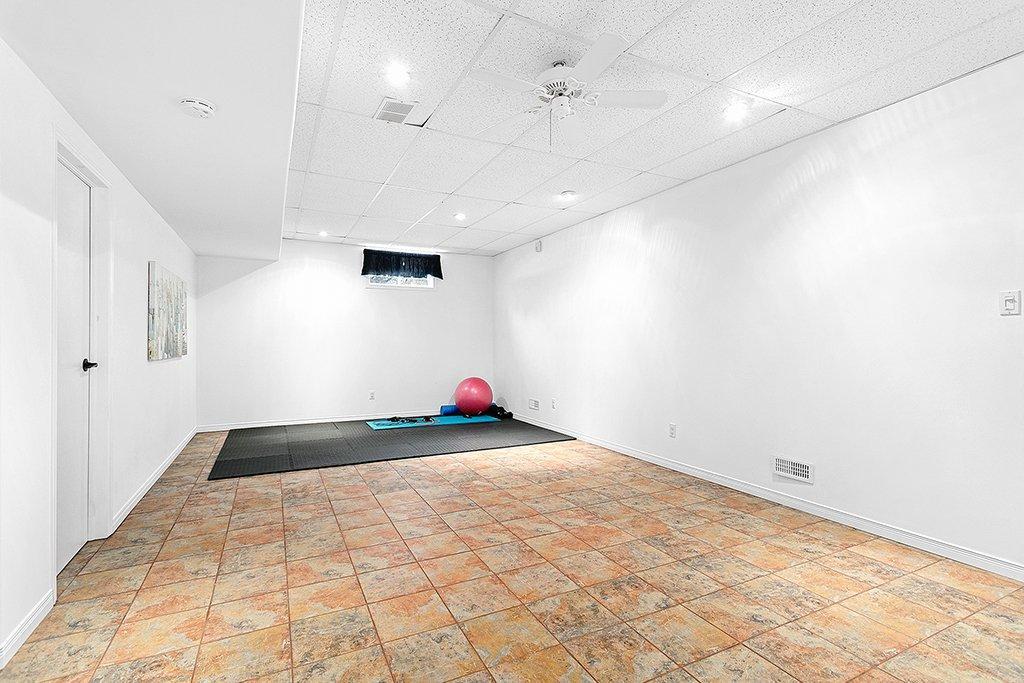 









32


Ch. Jean B. Taylor

,
L'Isle-aux-Allumettes,




QC
J0X1M0

