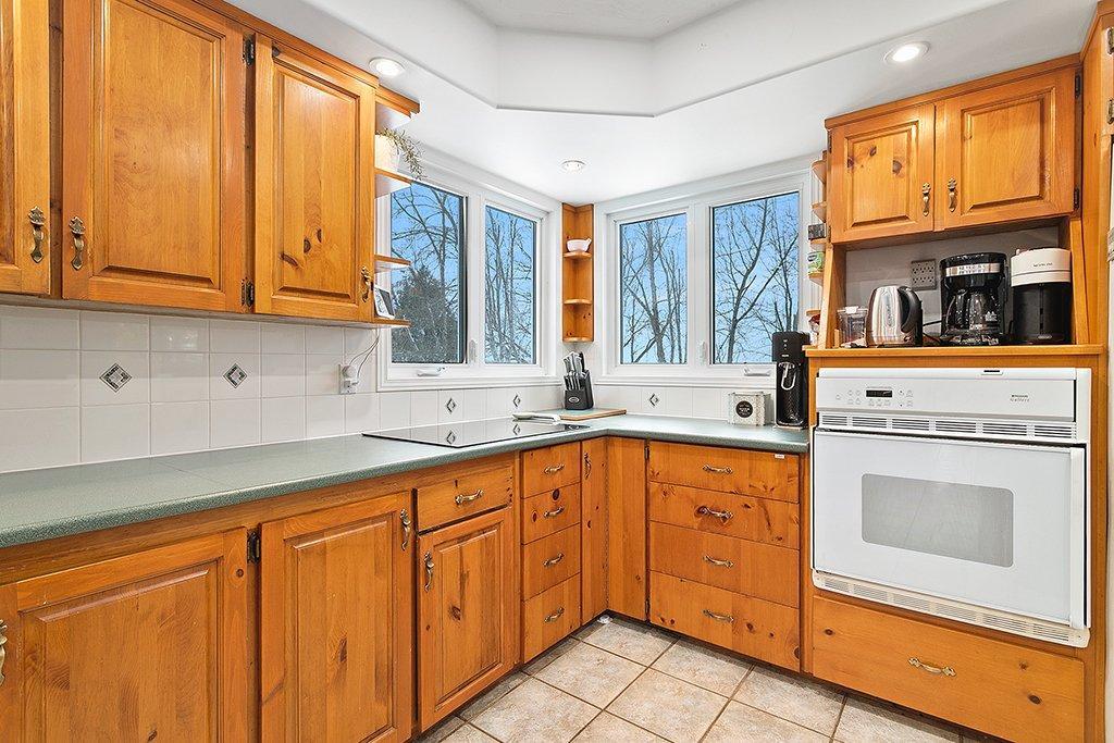 









32


Ch. Jean B. Taylor

,
L'Isle-aux-Allumettes,




QC
J0X1M0

