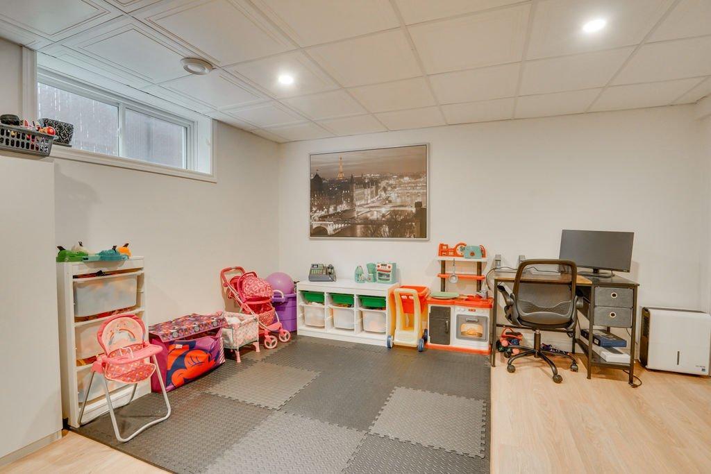 









210


Rue de la Forteresse

,
Gatineau (Masson-Angers),




QC
J8M1Z4

