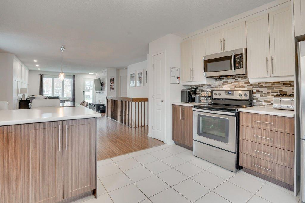 









210


Rue de la Forteresse

,
Gatineau (Masson-Angers),




QC
J8M1Z4

