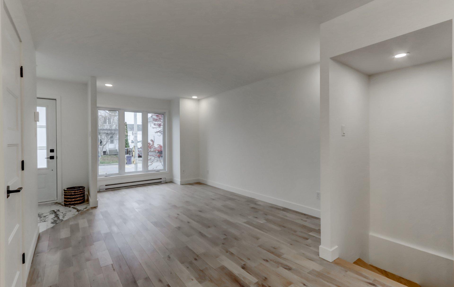 









471


Rue Médard-Bourgault

,
Laval (Sainte-Rose),




QC
H7L5G8

