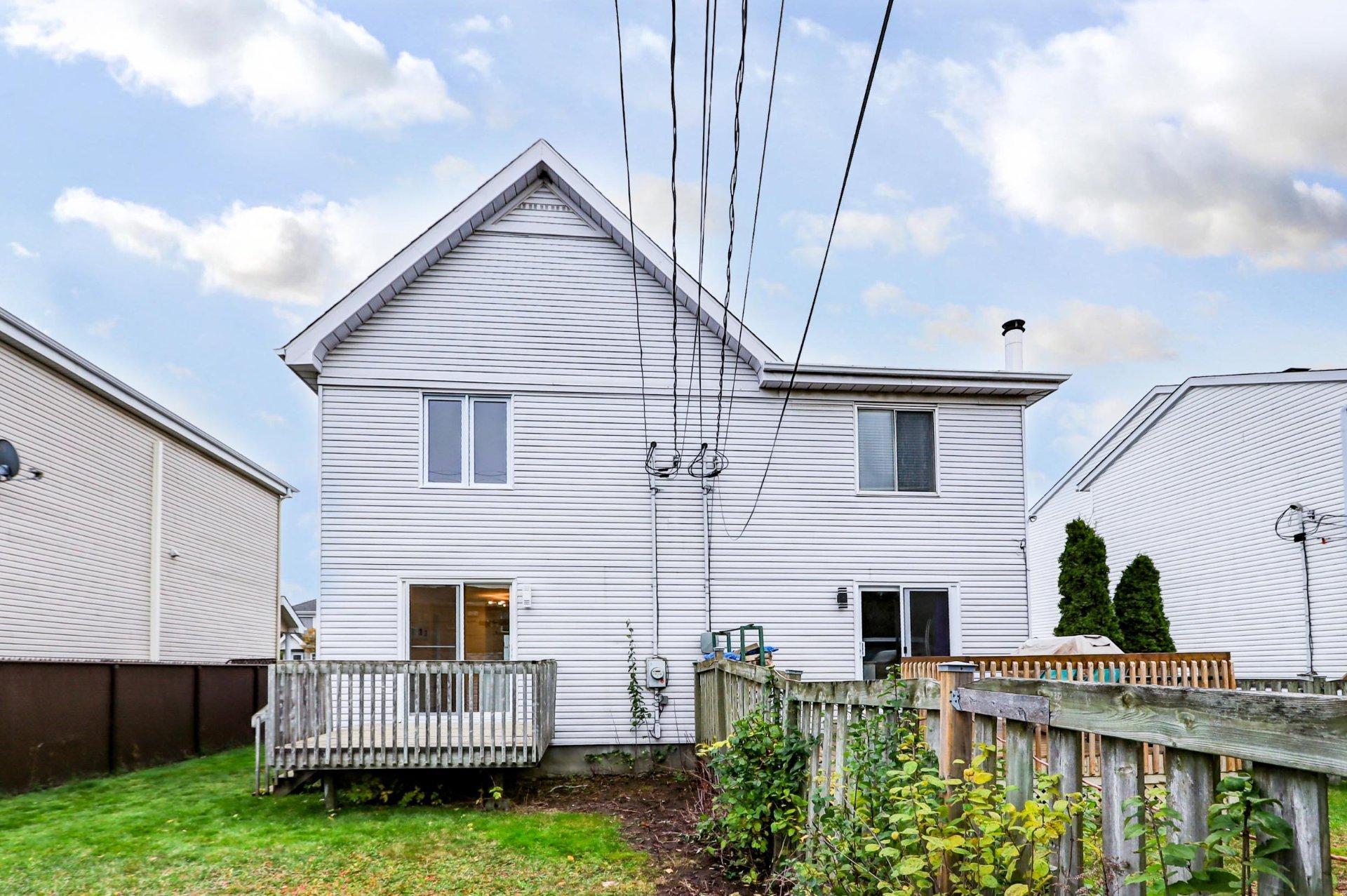 









471


Rue Médard-Bourgault

,
Laval (Sainte-Rose),




QC
H7L5G8

