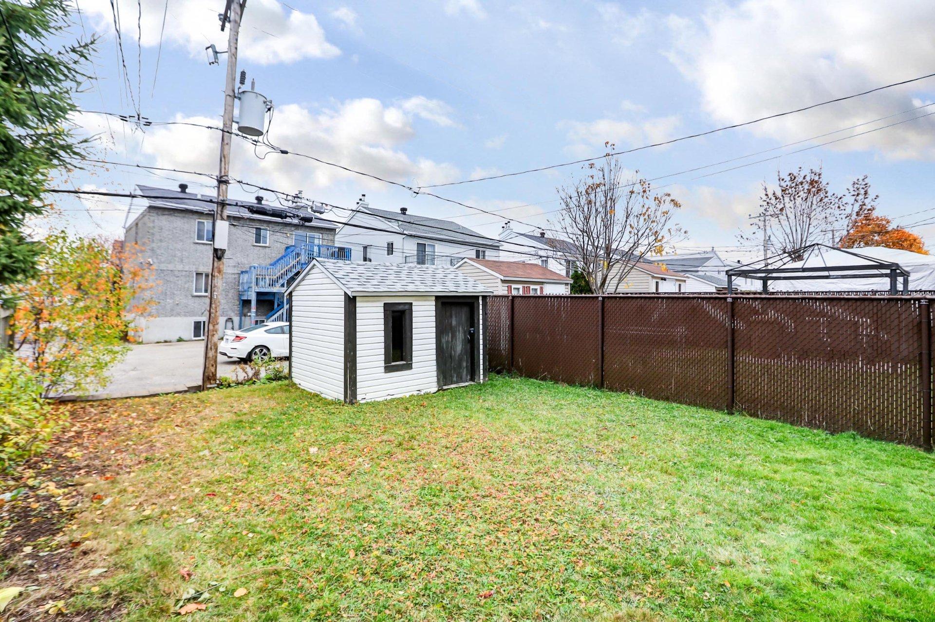 









471


Rue Médard-Bourgault

,
Laval (Sainte-Rose),




QC
H7L5G8

