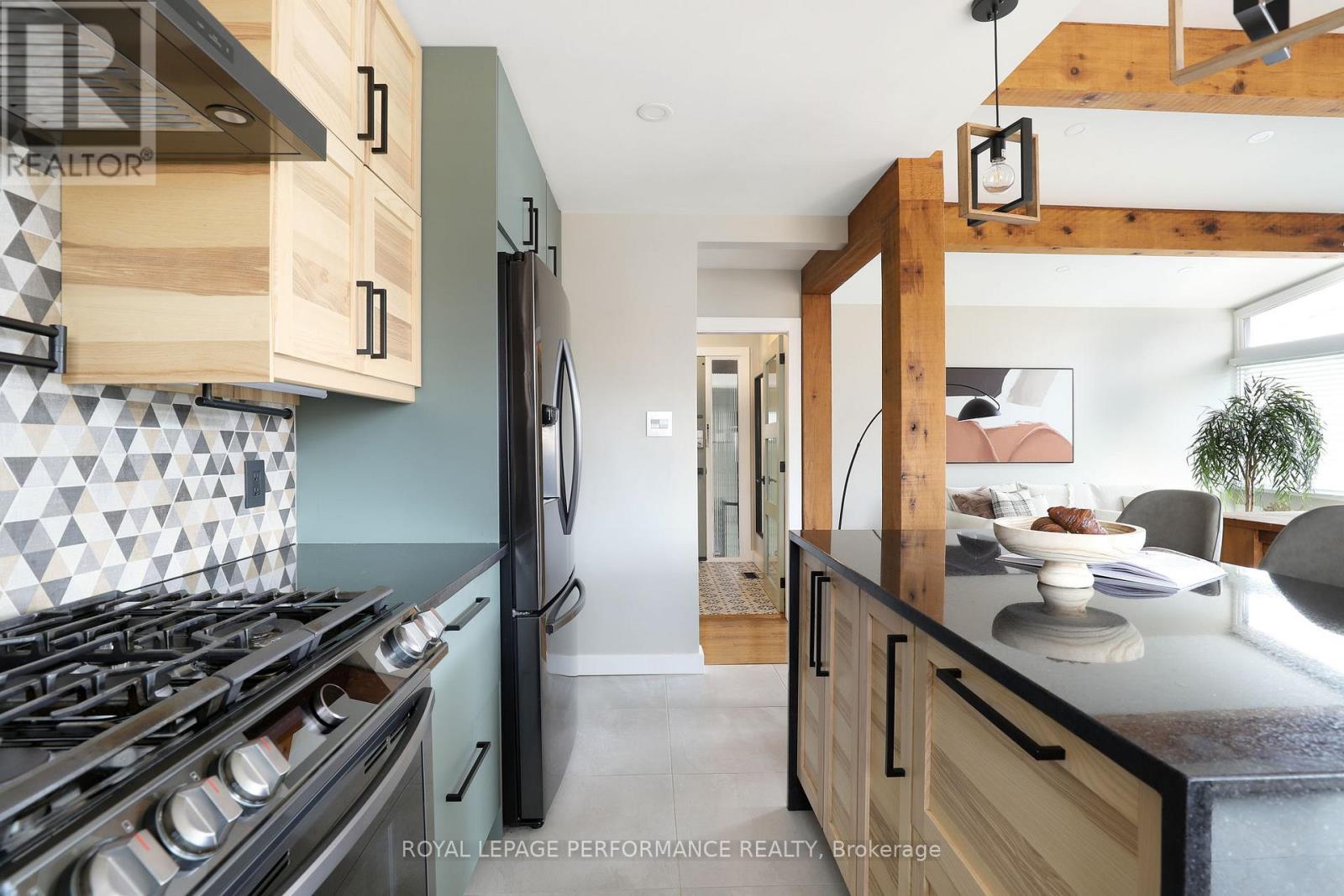 












2320 NERTA STREET

,
Ottawa,




Ontario
K1G1E5

