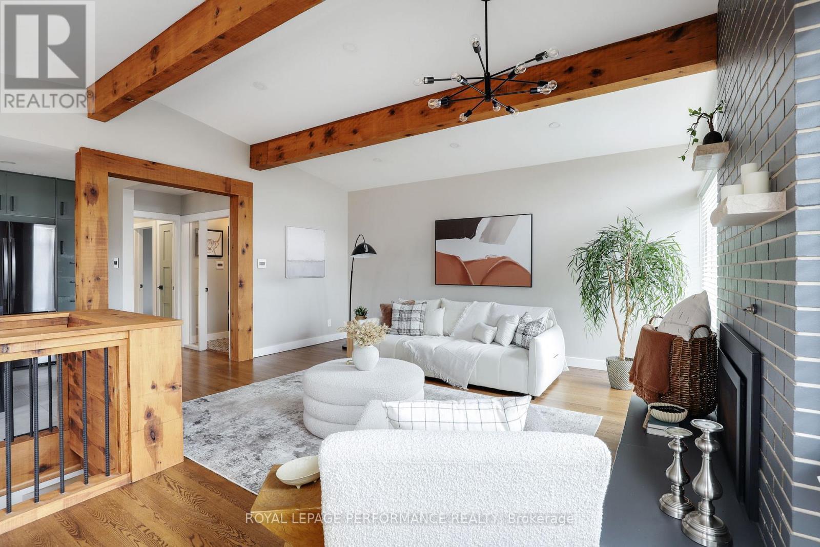 












2320 NERTA STREET

,
Ottawa,




Ontario
K1G1E5

