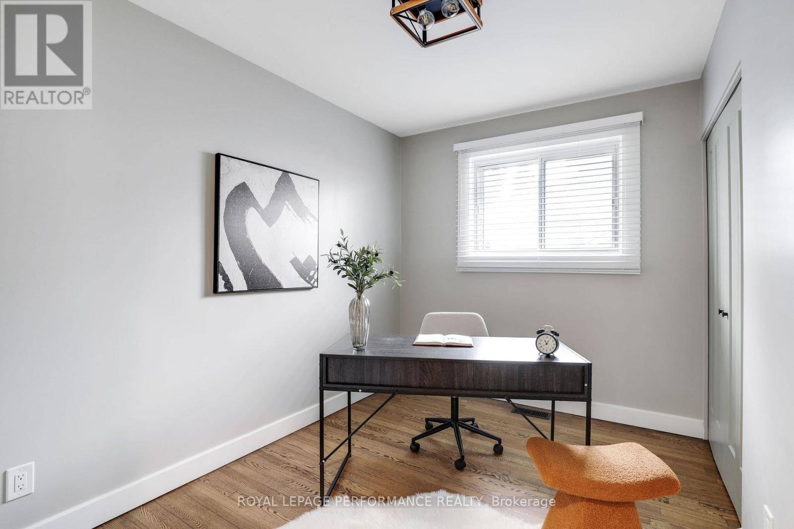 












2320 NERTA STREET

,
Ottawa,




Ontario
K1G1E5

