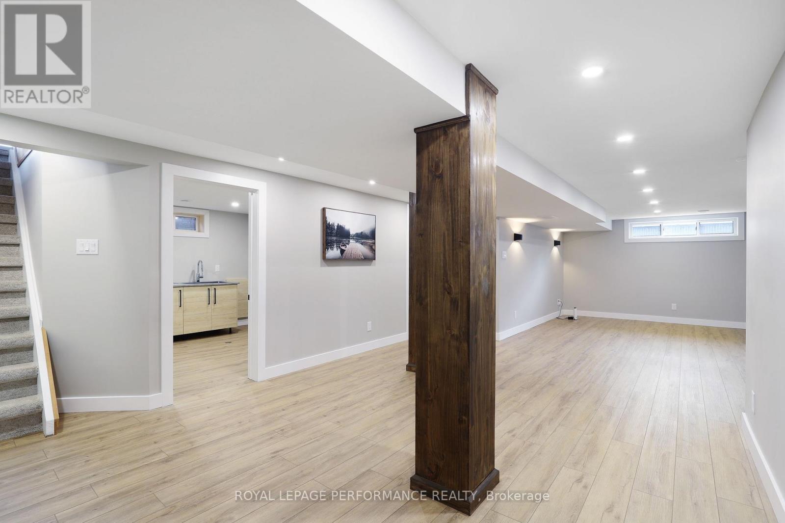 












2320 NERTA STREET

,
Ottawa,




Ontario
K1G1E5

