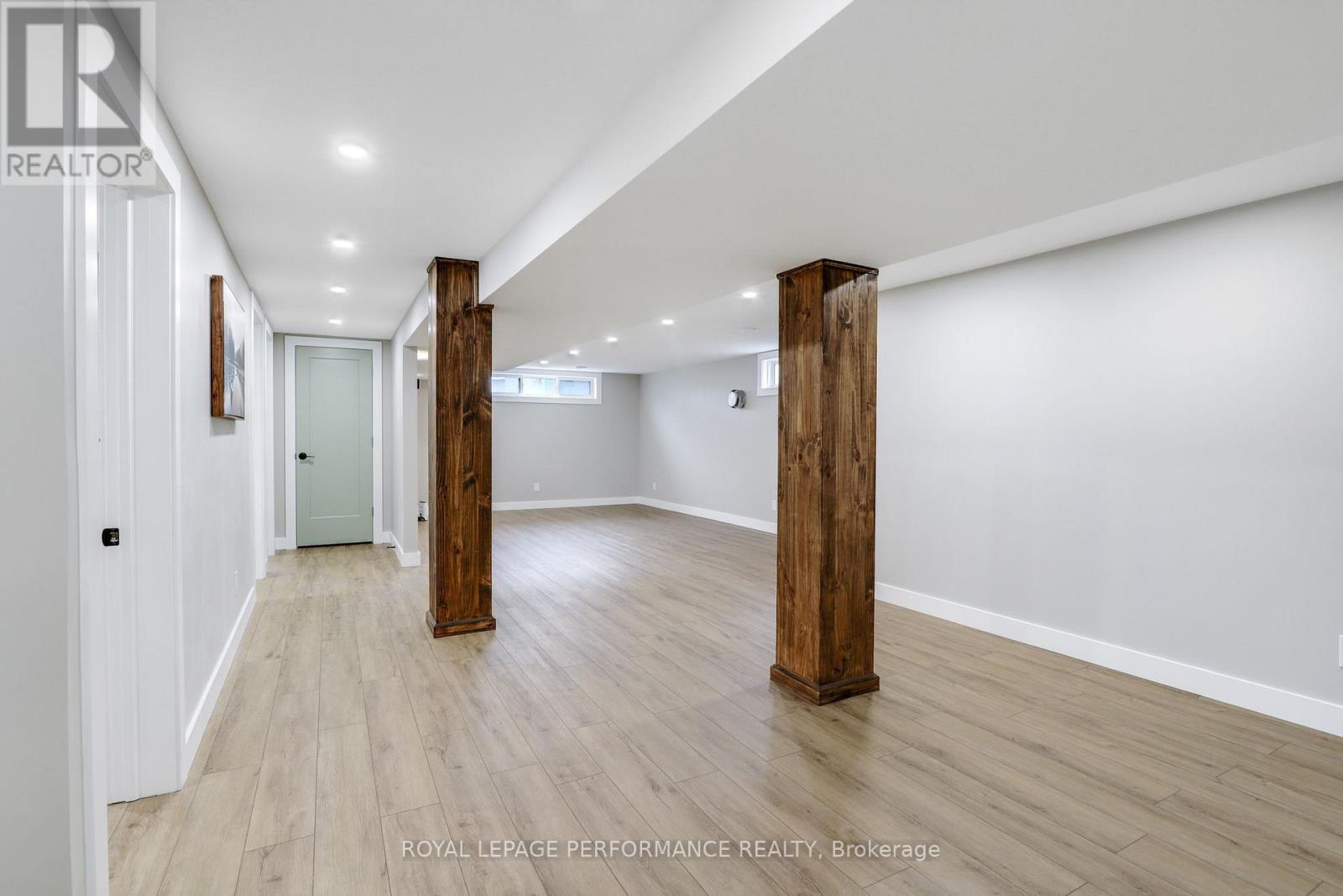 












2320 NERTA STREET

,
Ottawa,




Ontario
K1G1E5

