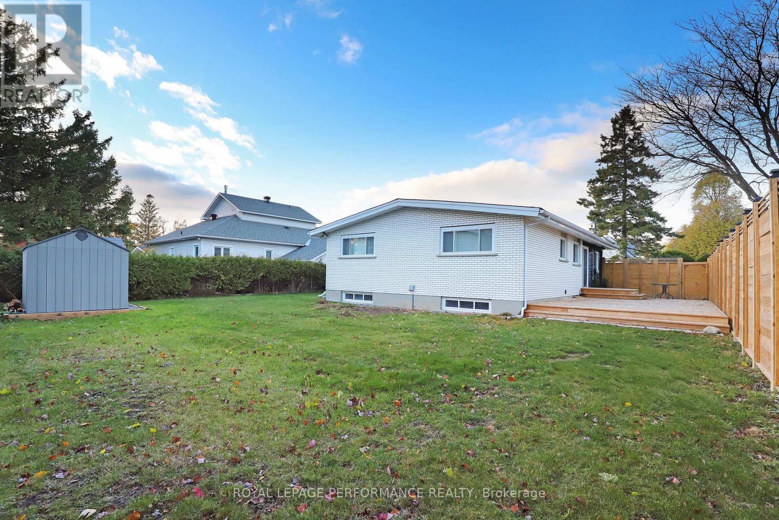 












2320 NERTA STREET

,
Ottawa,




Ontario
K1G1E5

