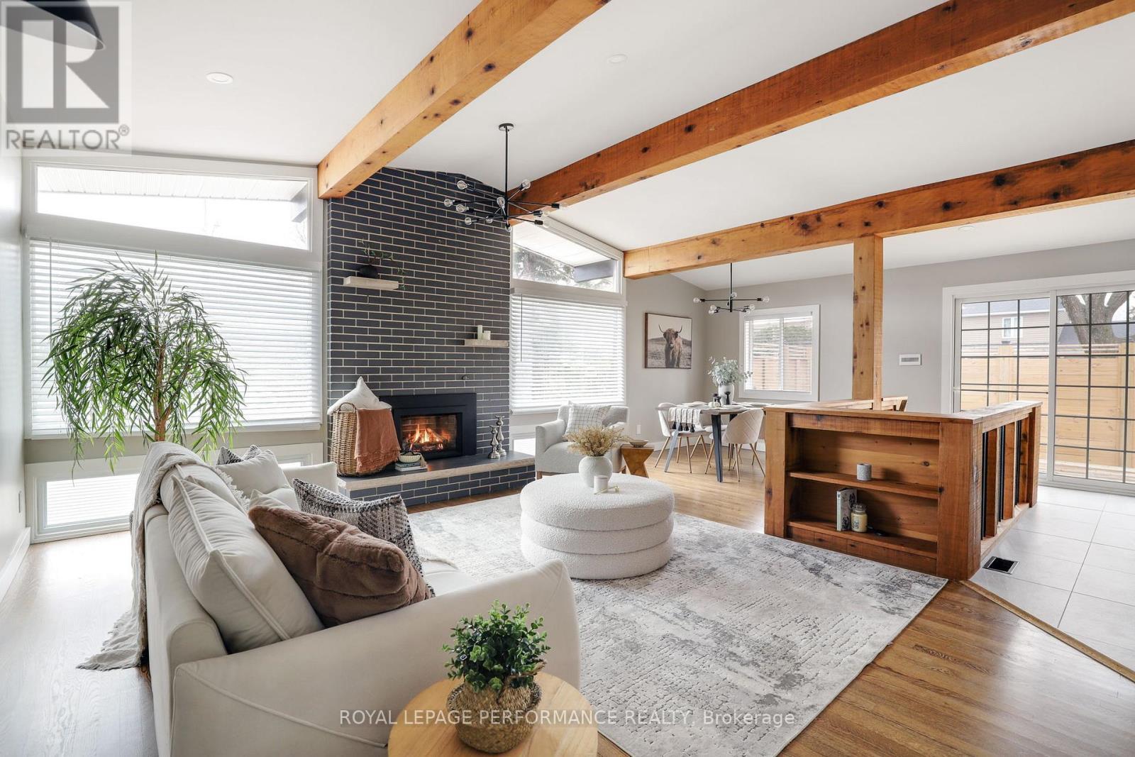 












2320 NERTA STREET

,
Ottawa,




Ontario
K1G1E5

