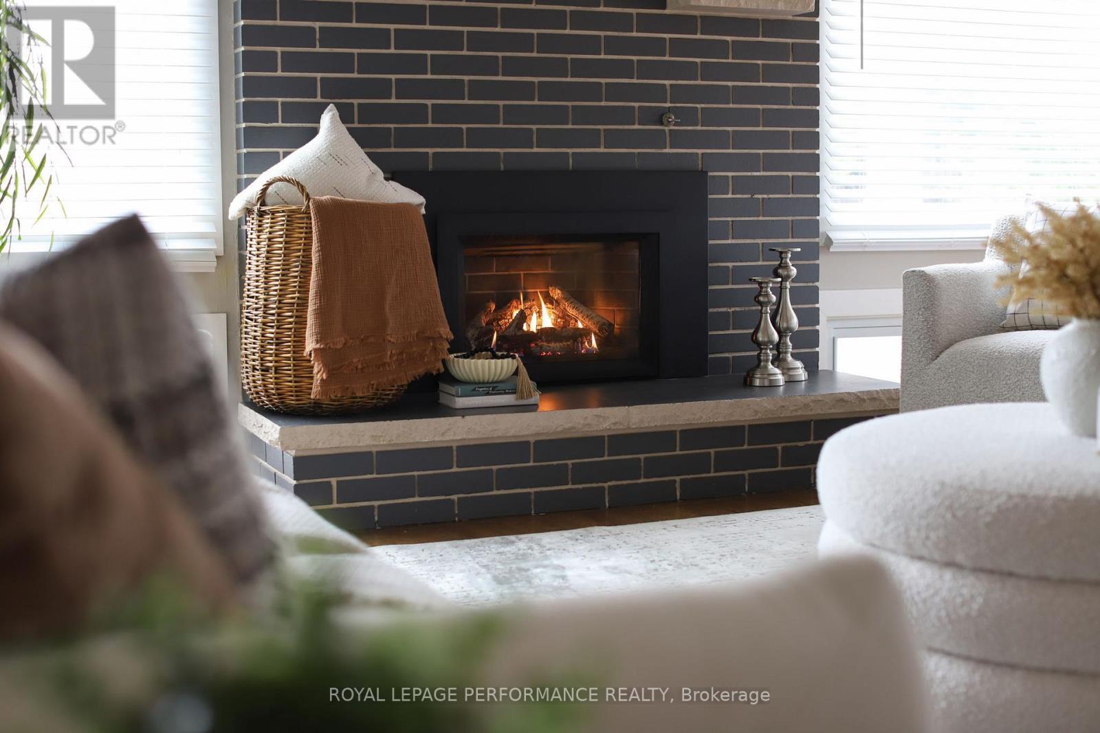 












2320 NERTA STREET

,
Ottawa,




Ontario
K1G1E5

