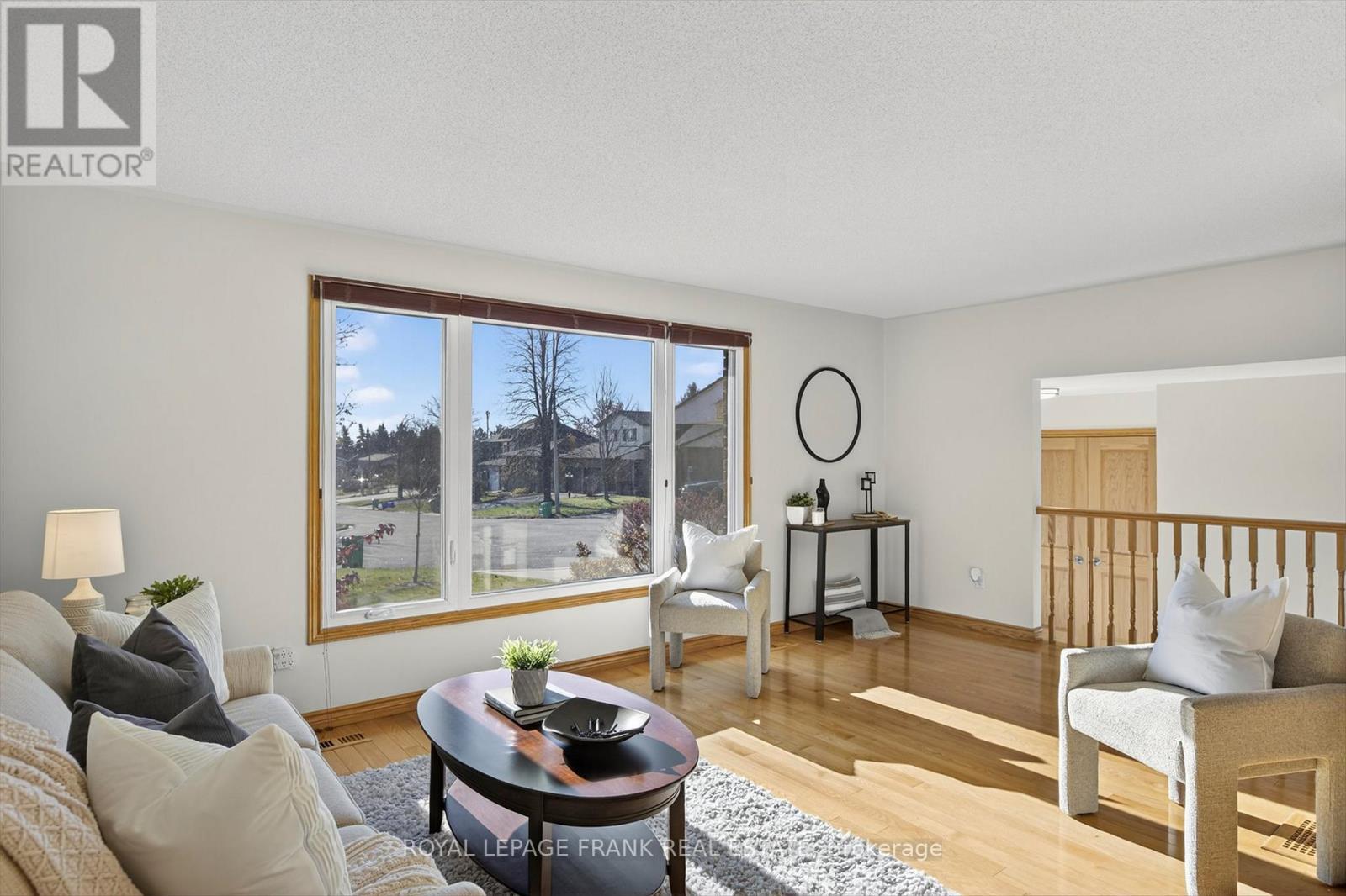 












38 CLEARVIEW COURT

,
Peterborough (Monaghan Ward 2),




Ontario
K9K2A3

