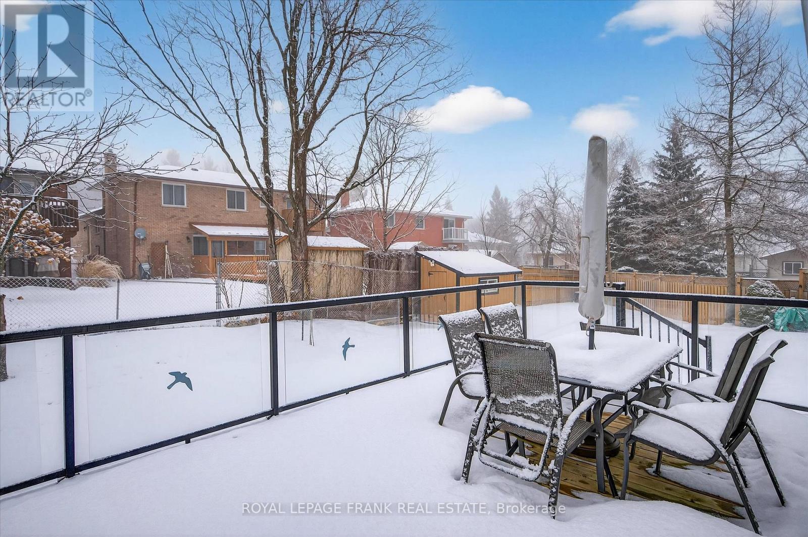 












38 CLEARVIEW COURT

,
Peterborough (Monaghan Ward 2),




Ontario
K9K2A3

