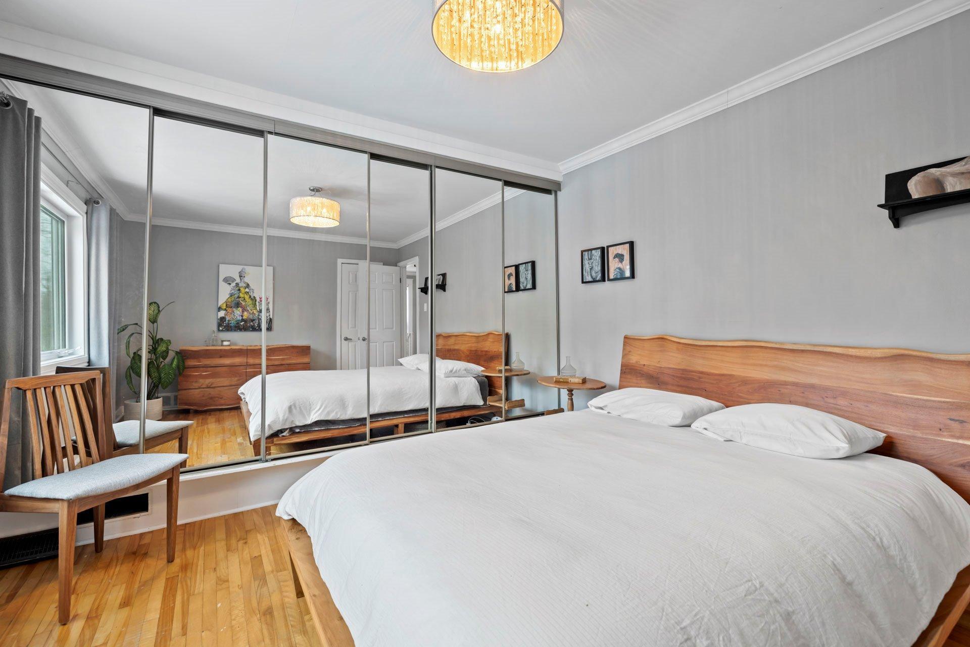 









85


Av. Parkdale

,
Pointe-Claire,




QC
H9R3Y6

