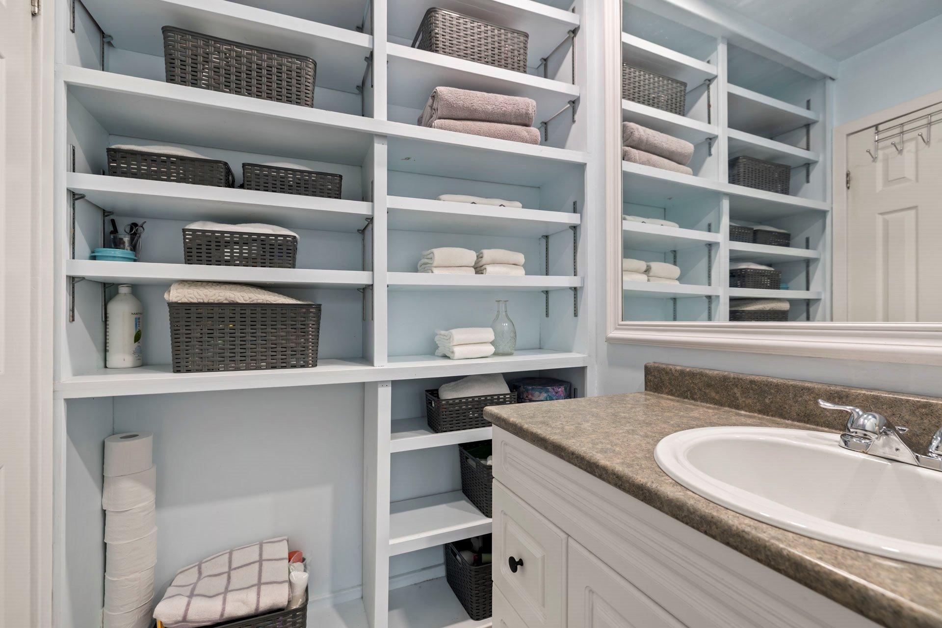 









85


Av. Parkdale

,
Pointe-Claire,




QC
H9R3Y6

