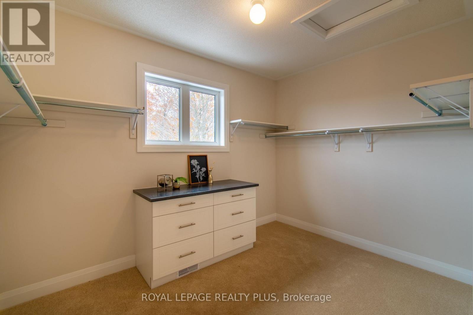 












980 CHURCH DRIVE

,
Innisfil,




Ontario
L0L1W0

