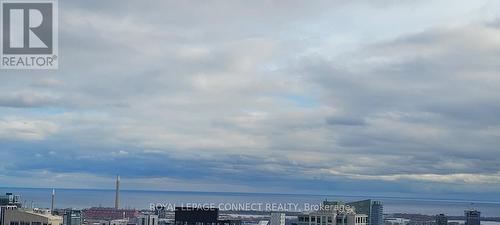 Panoramic Views Of the Lake & City