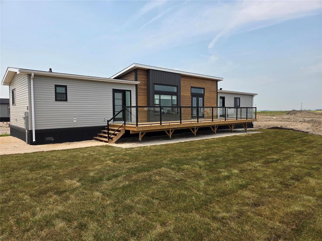 












10 Vista Lane

,
Mitchell,




Manitoba
R5G2X5

