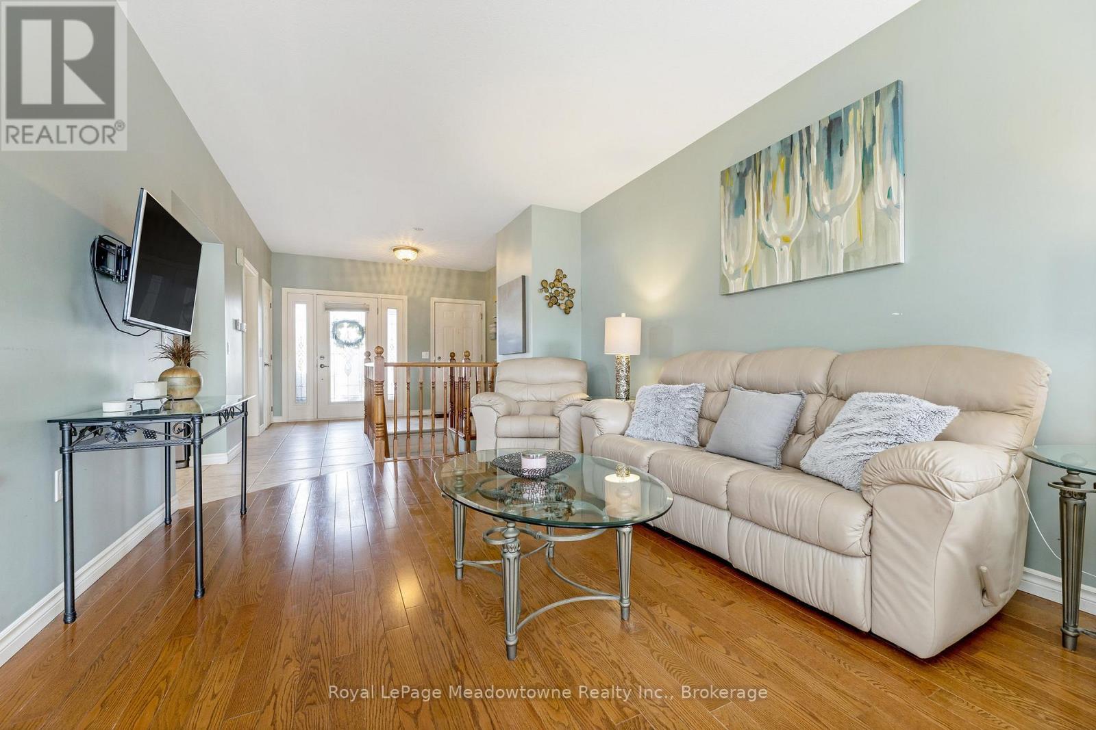 












120 GRACEHILL CRESCENT

,
Hamilton (Freelton),




Ontario
L8B1A5

