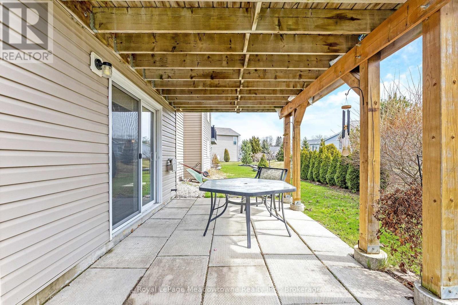 












120 GRACEHILL CRESCENT

,
Hamilton (Freelton),




Ontario
L8B1A5

