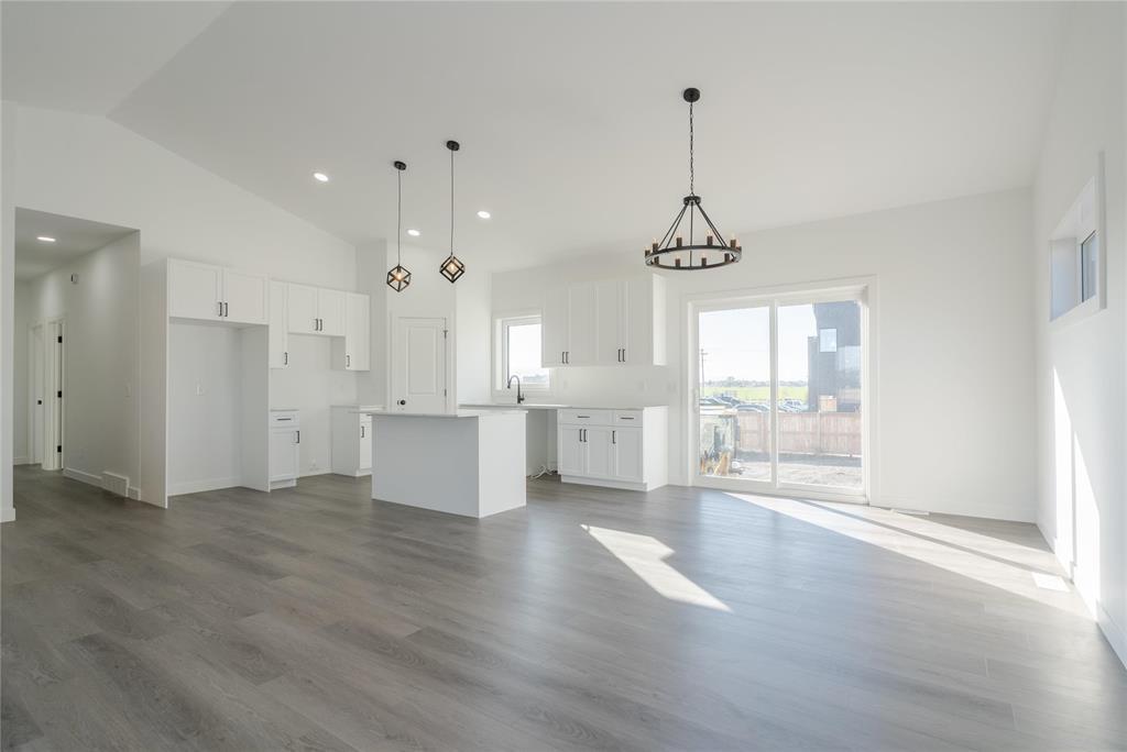 












5 Wild Plum Lane

,
Steinbach,




Manitoba
R5G2Z1

