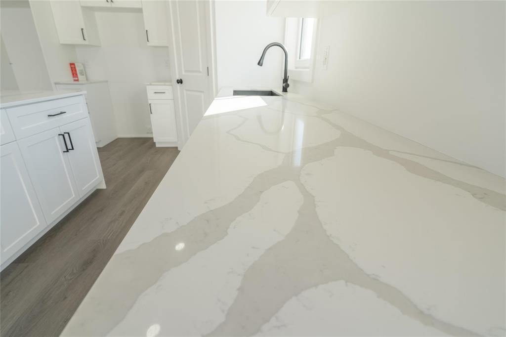 












5 Wild Plum Lane

,
Steinbach,




Manitoba
R5G2Z1

