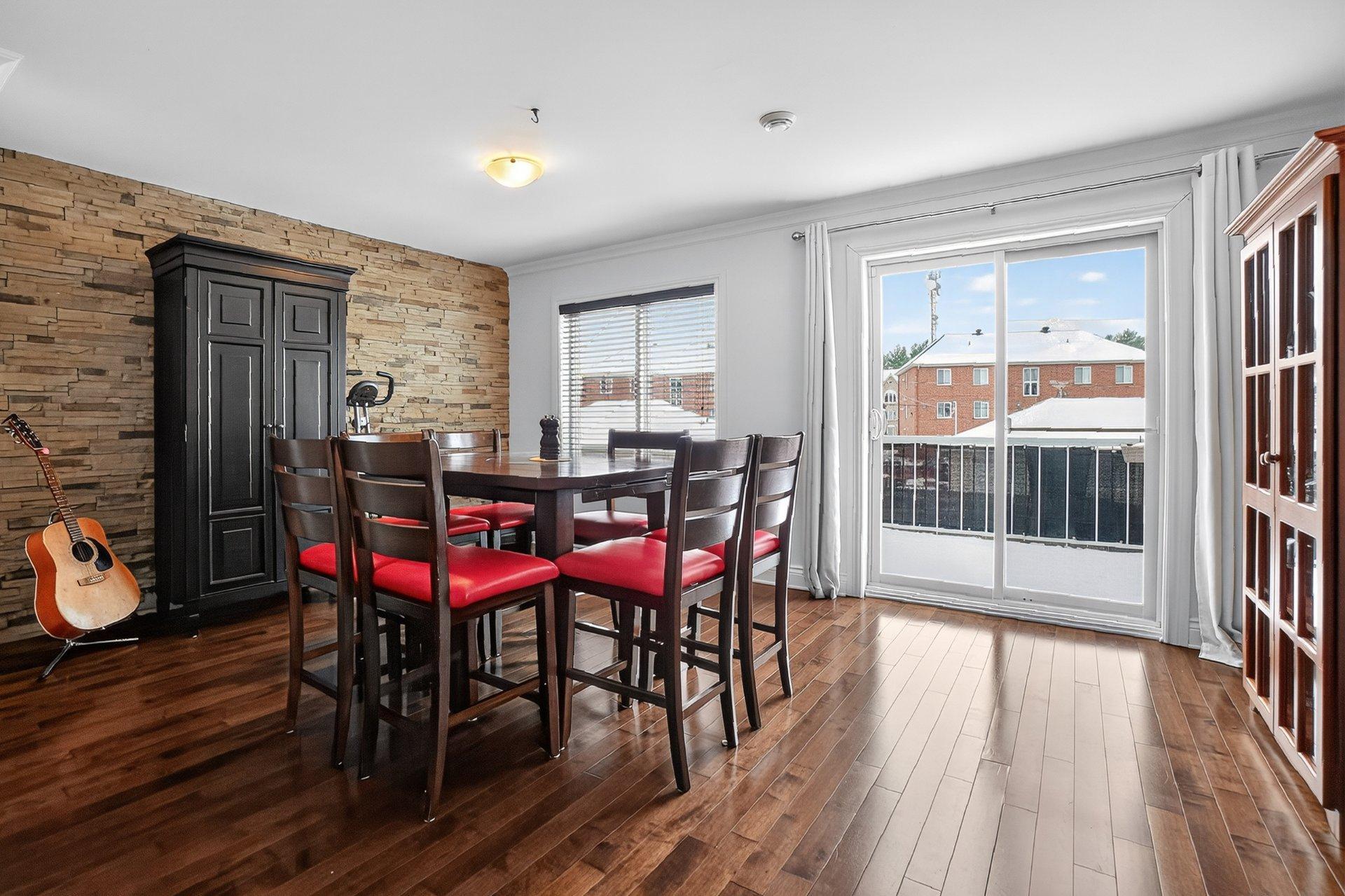 









30


Rue du Jade

,
Saint-Jean-sur-Richelieu,




QC
J2W0C7

