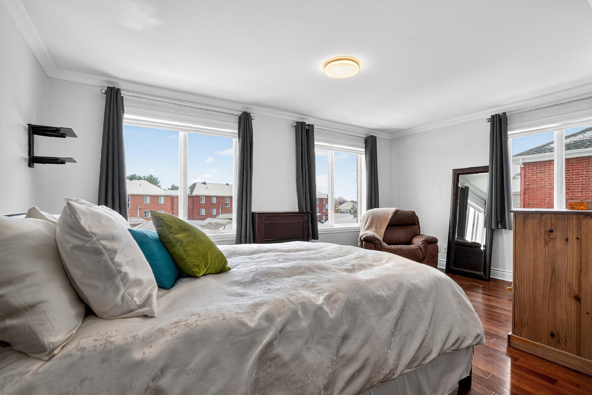 









30


Rue du Jade

,
Saint-Jean-sur-Richelieu,




QC
J2W0C7

