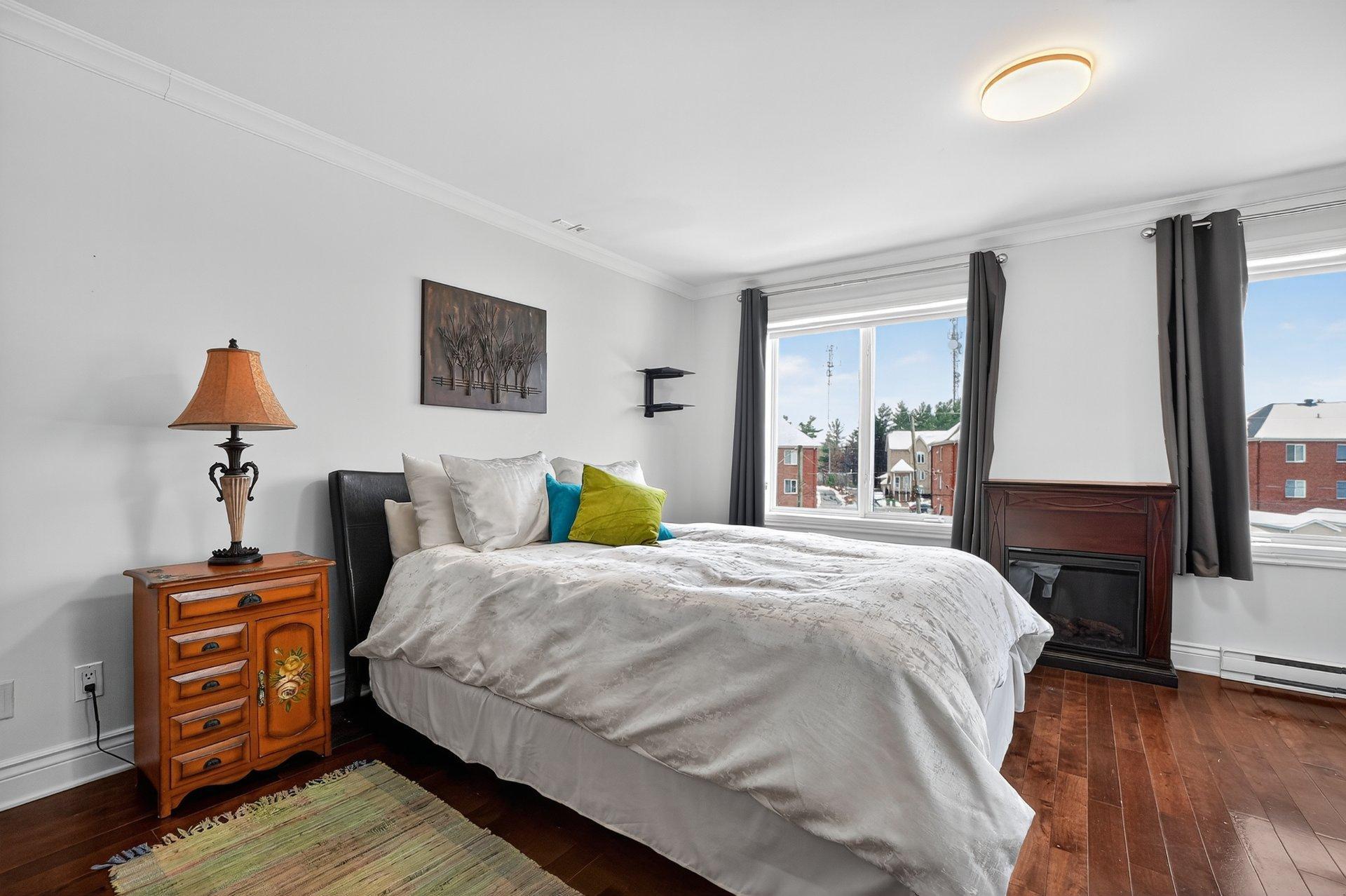 









30


Rue du Jade

,
Saint-Jean-sur-Richelieu,




QC
J2W0C7

