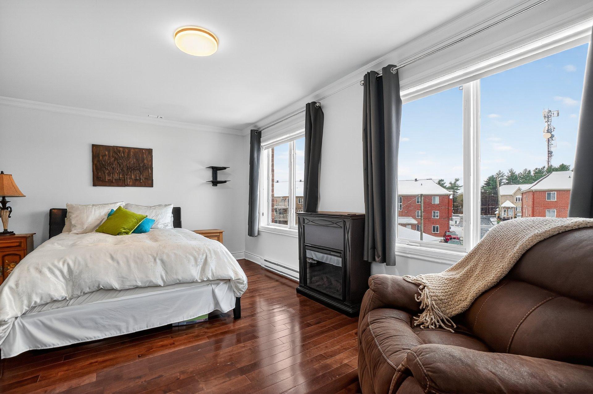 









30


Rue du Jade

,
Saint-Jean-sur-Richelieu,




QC
J2W0C7

