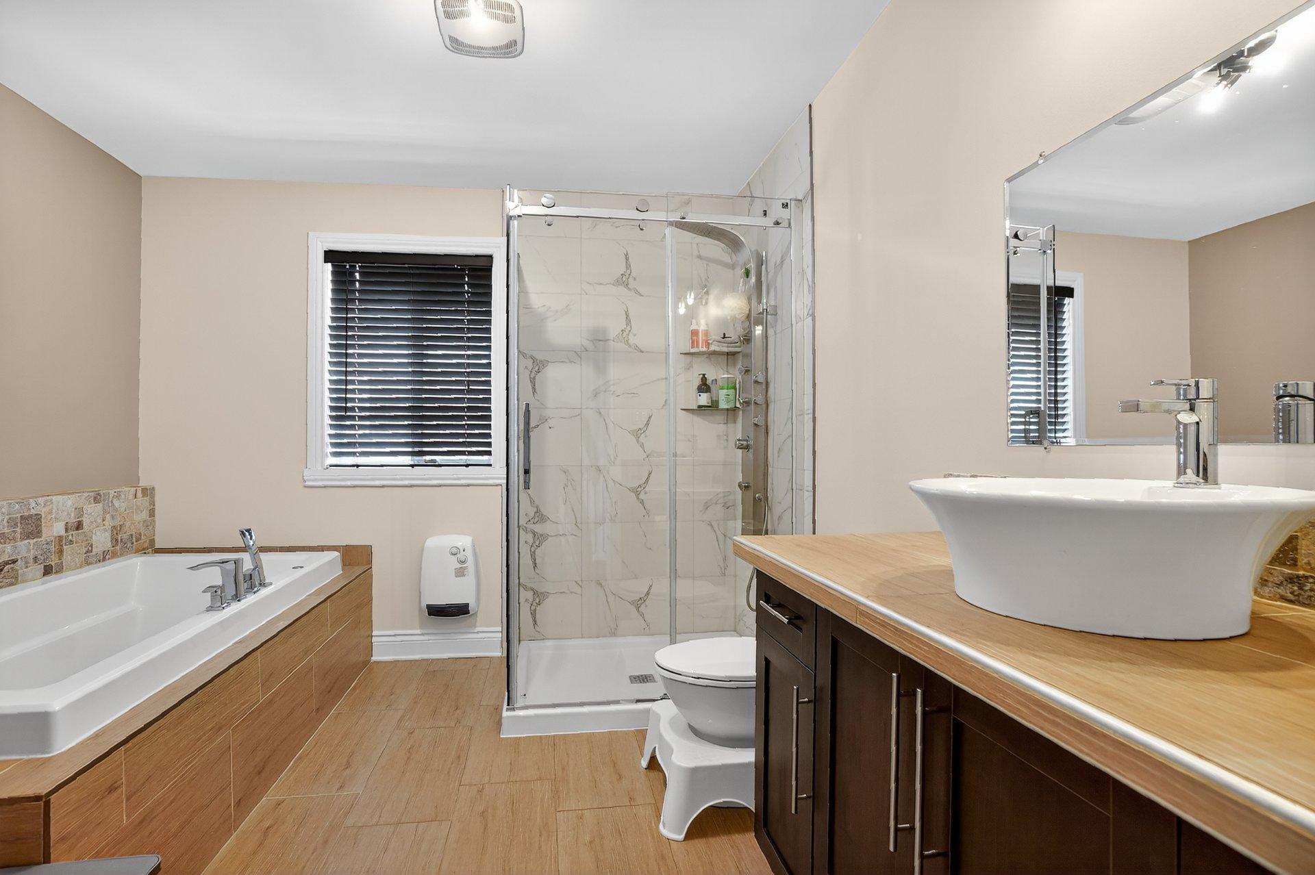 









30


Rue du Jade

,
Saint-Jean-sur-Richelieu,




QC
J2W0C7

