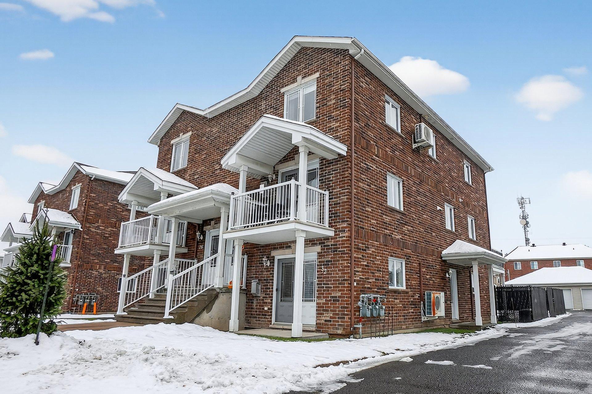 









30


Rue du Jade

,
Saint-Jean-sur-Richelieu,




QC
J2W0C7

