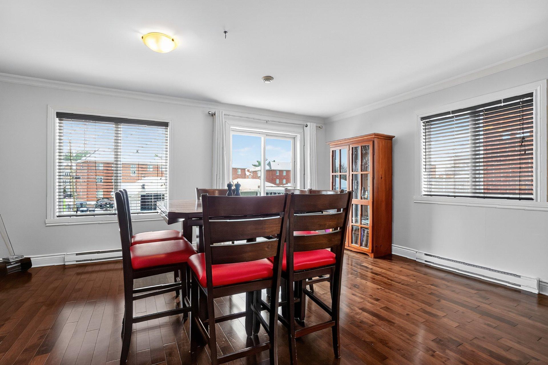 









30


Rue du Jade

,
Saint-Jean-sur-Richelieu,




QC
J2W0C7

