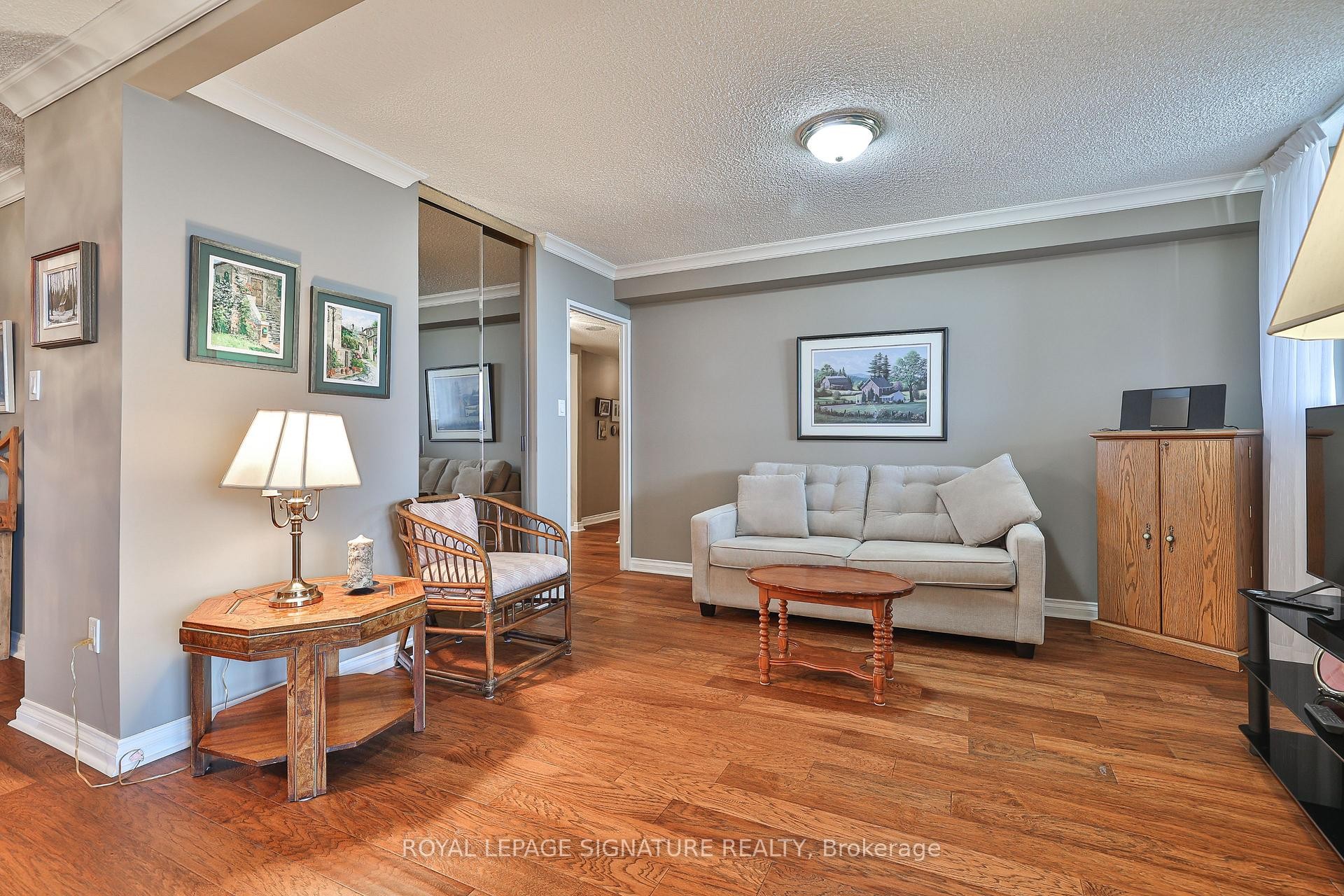 









820


Burnhamthorpe

Road, 2105,
Toronto,




ON
M9C 4W2

