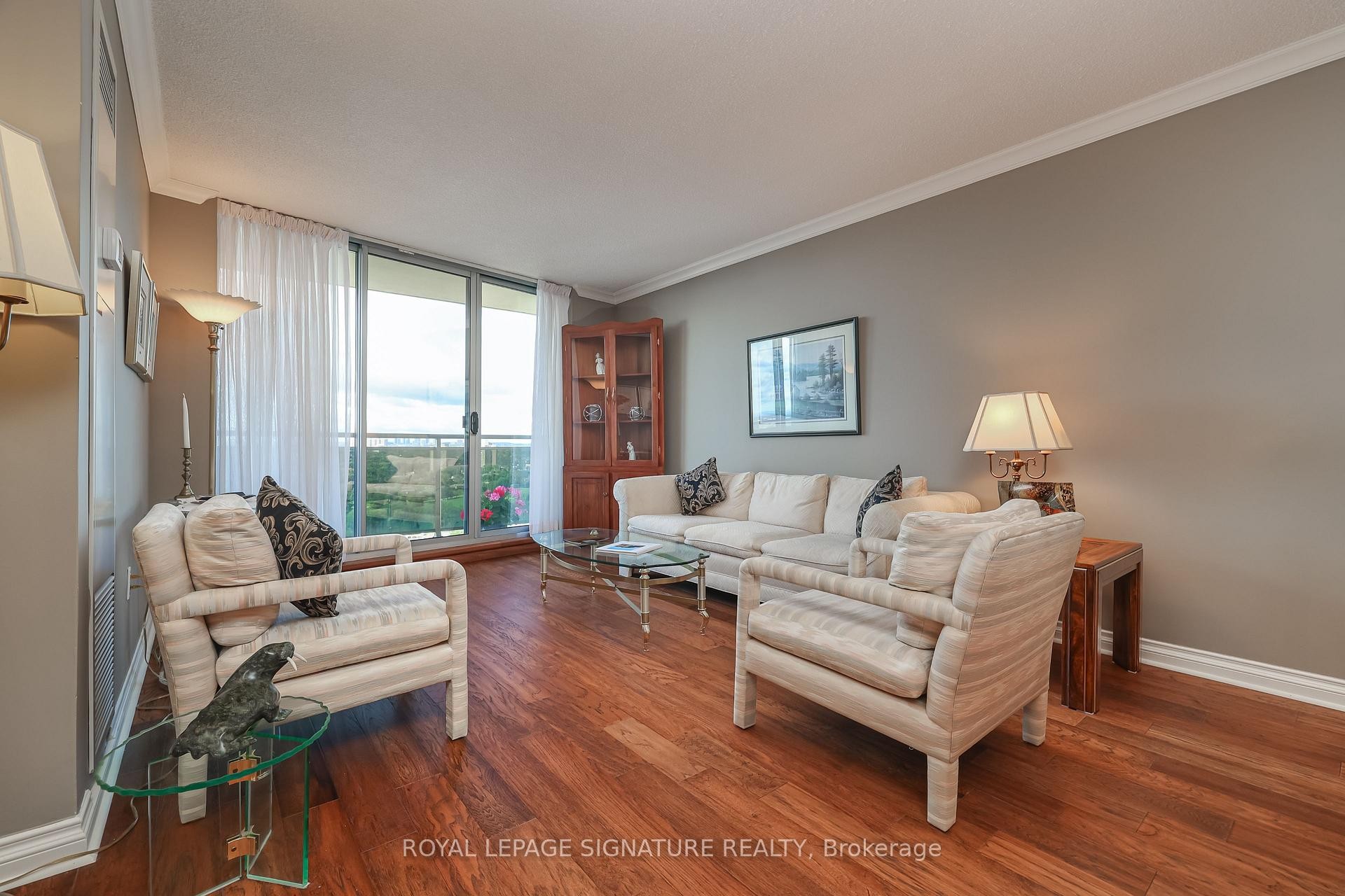 









820


Burnhamthorpe

Road, 2105,
Toronto,




ON
M9C 4W2

