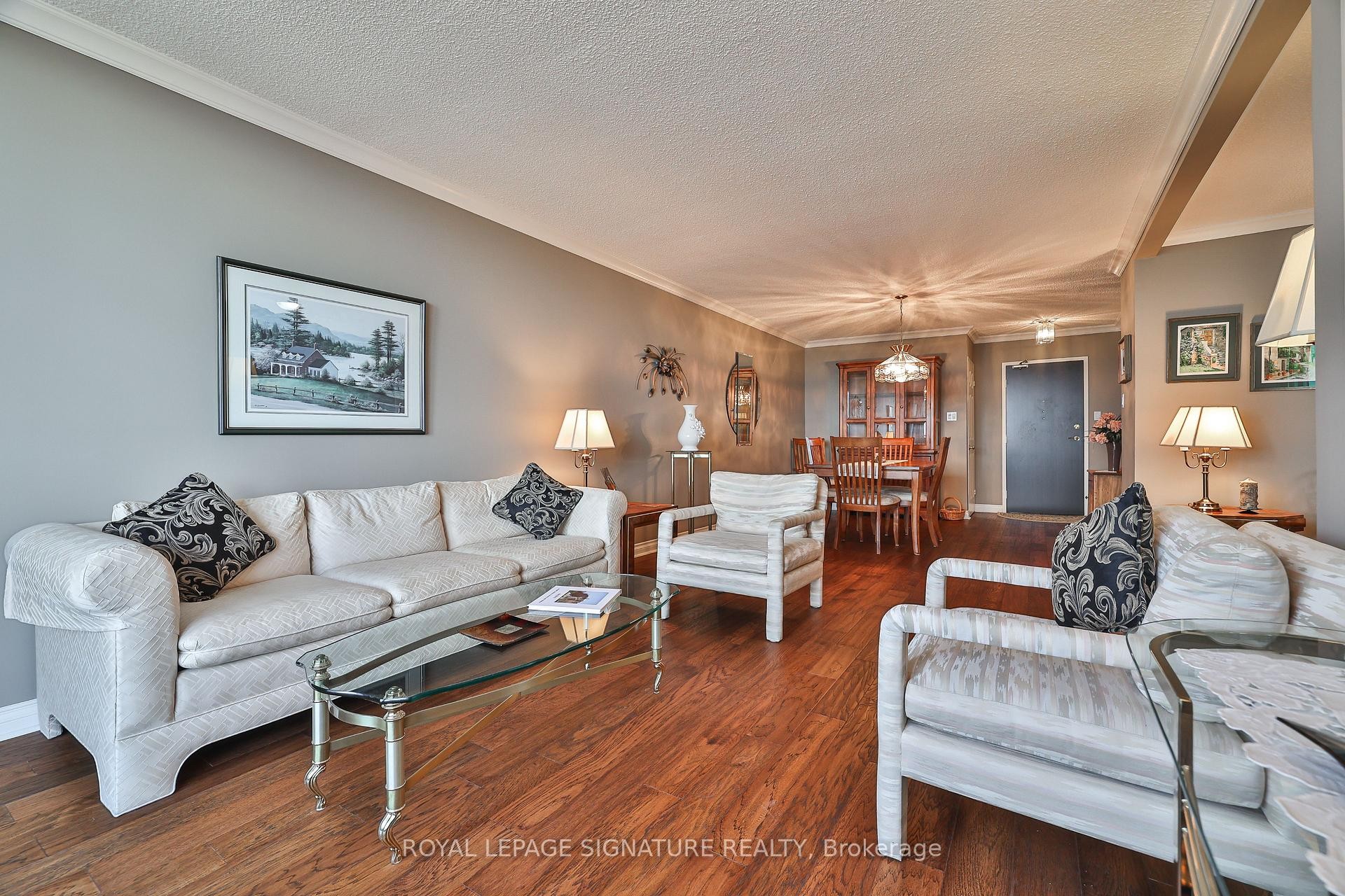 









820


Burnhamthorpe

Road, 2105,
Toronto,




ON
M9C 4W2

