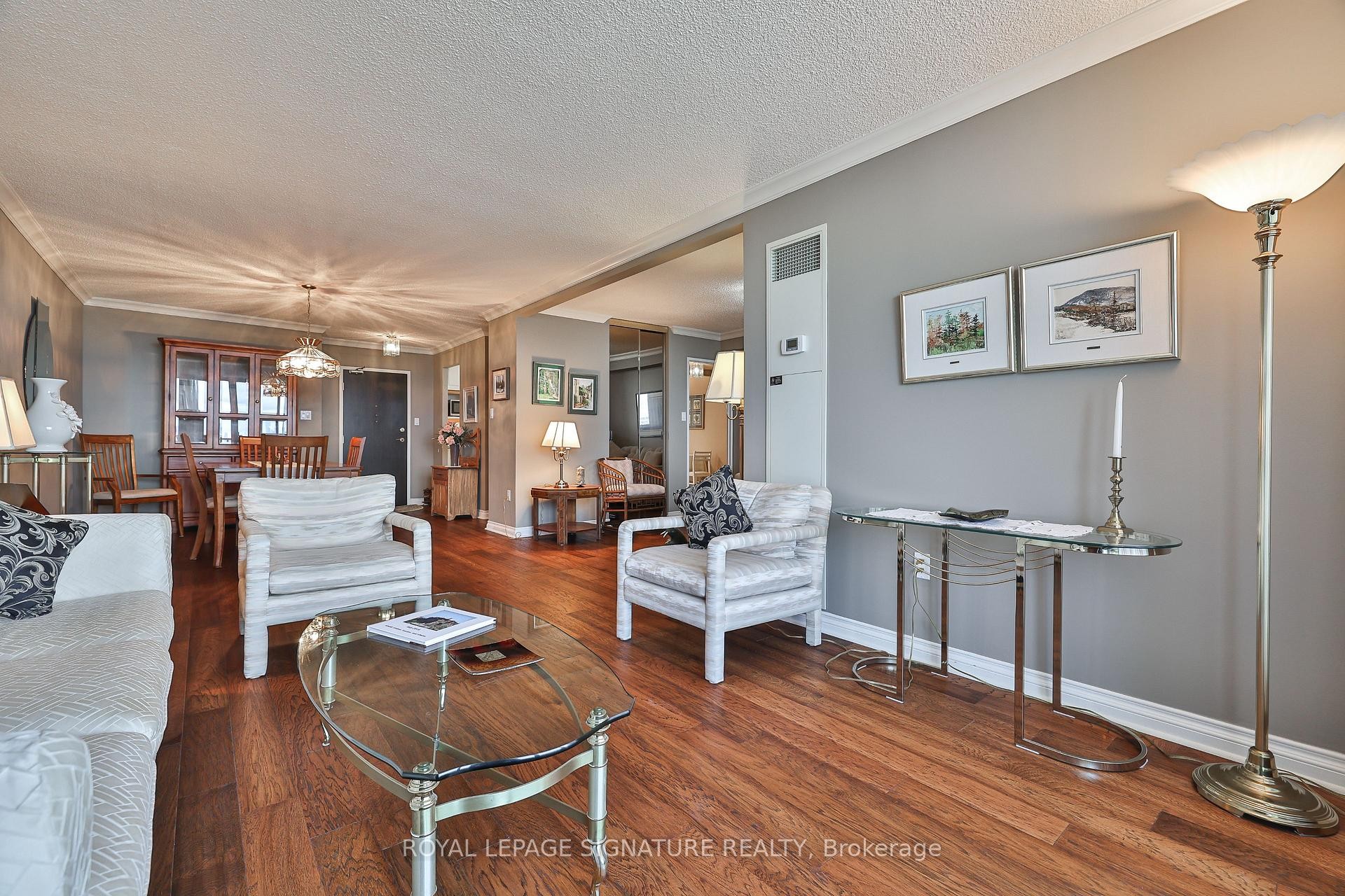 









820


Burnhamthorpe

Road, 2105,
Toronto,




ON
M9C 4W2

