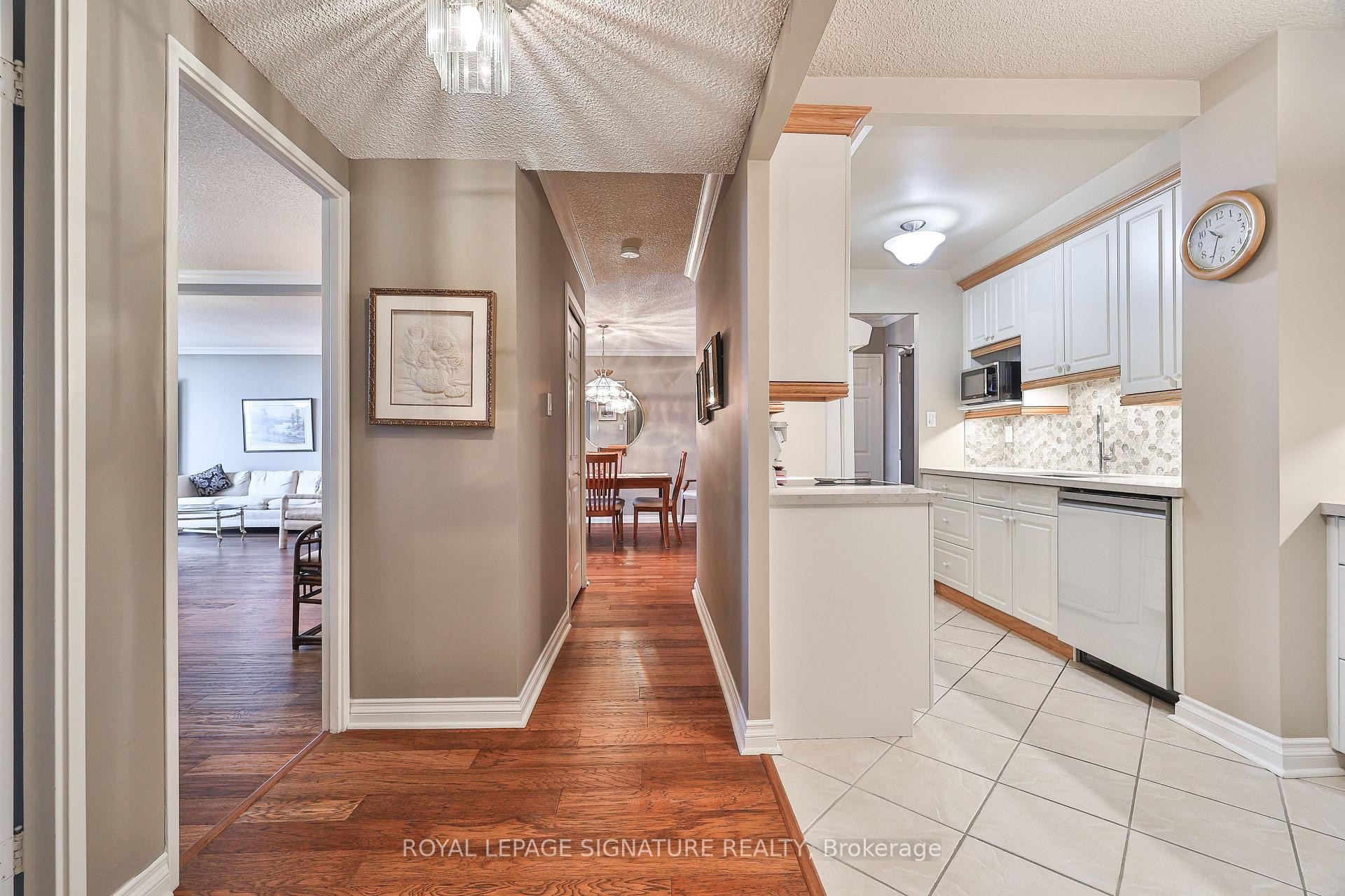 









820


Burnhamthorpe

Road, 2105,
Toronto,




ON
M9C 4W2

