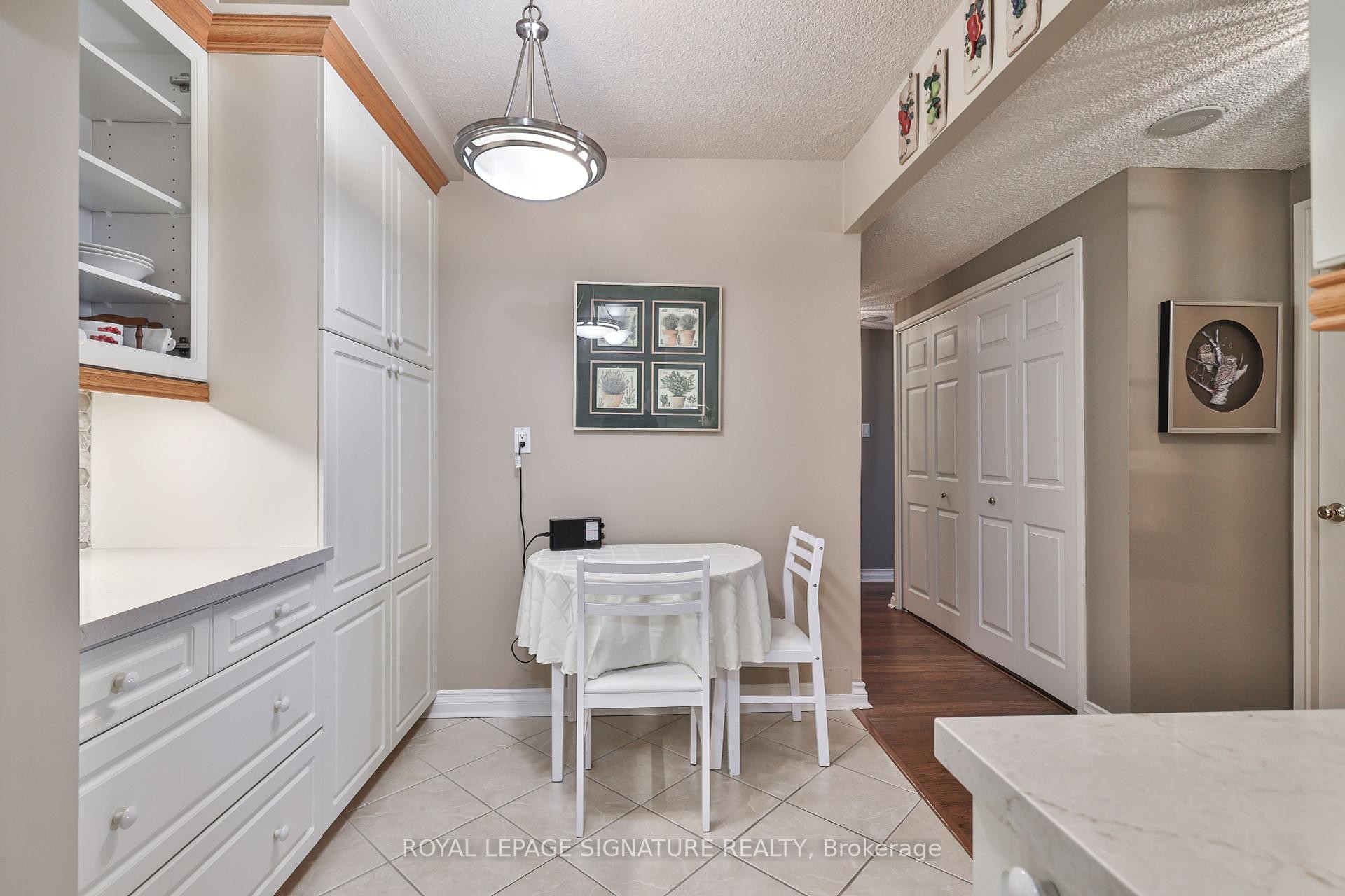 









820


Burnhamthorpe

Road, 2105,
Toronto,




ON
M9C 4W2

