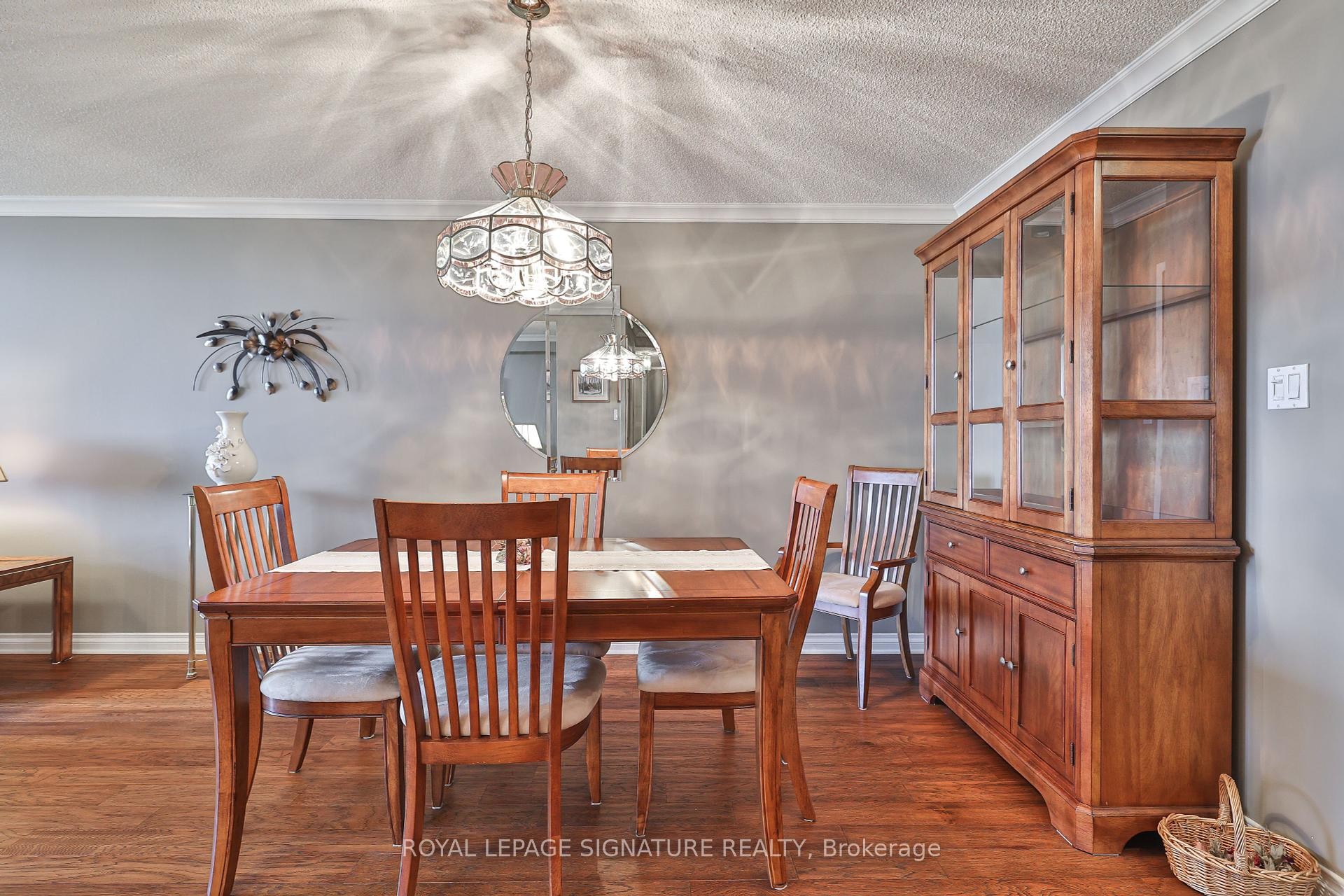 









820


Burnhamthorpe

Road, 2105,
Toronto,




ON
M9C 4W2

