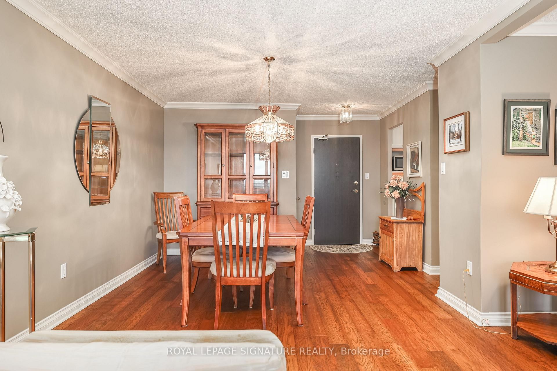 









820


Burnhamthorpe

Road, 2105,
Toronto,




ON
M9C 4W2

