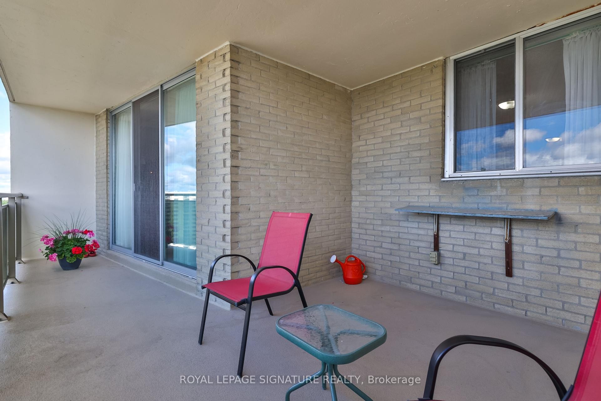 









820


Burnhamthorpe

Road, 2105,
Toronto,




ON
M9C 4W2

