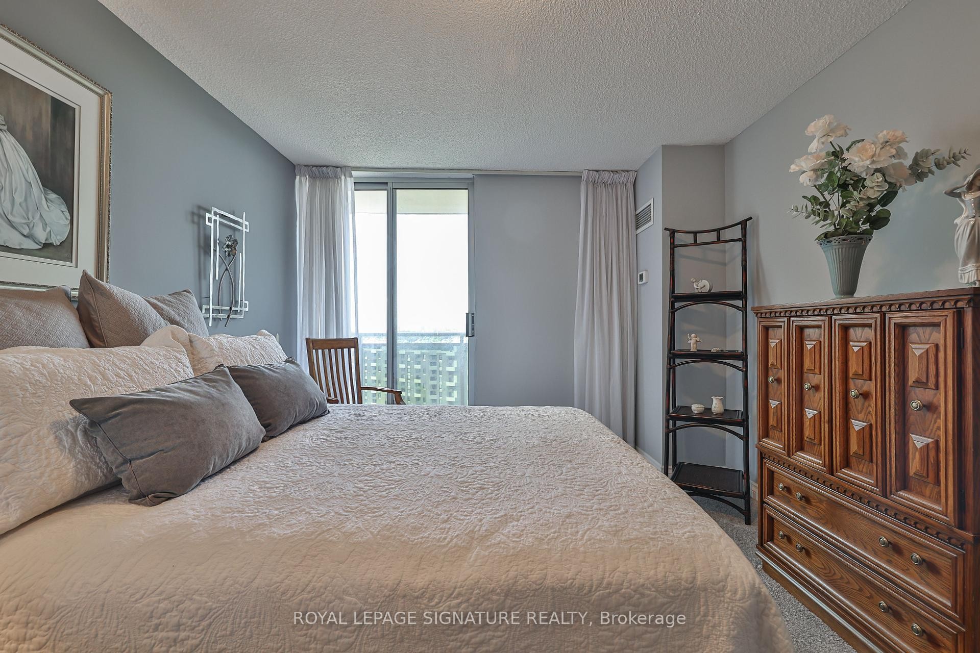 









820


Burnhamthorpe

Road, 2105,
Toronto,




ON
M9C 4W2

