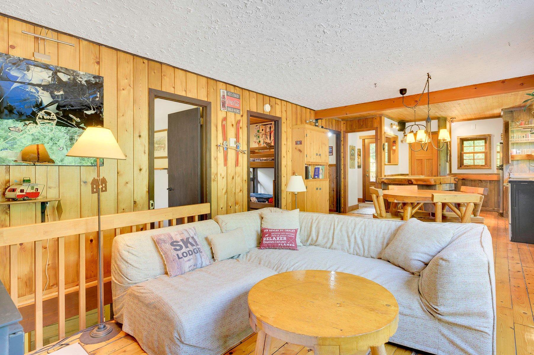 









1494


3e Avenue

,
Val-Morin,




QC
J0T2R0

